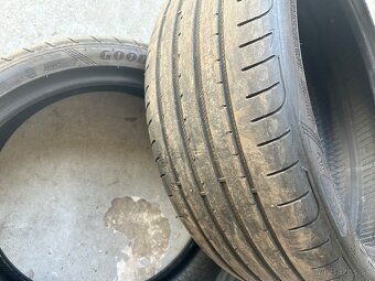 225/40 r19 - 2
