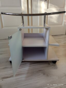 skrinka pod umyvadlo - 2