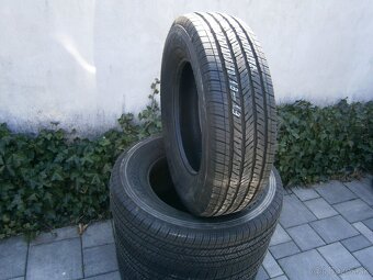Predám 4x letné temer nové pneu BRIDGESTONE 255/70 R18 113T - 2