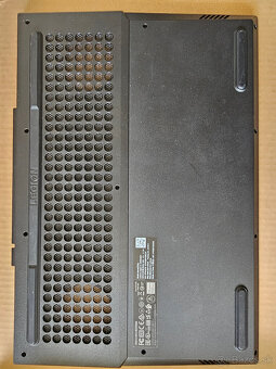 Predám spodný kryt z laptopu Lenovo Legion 5-15ARH05 - 2