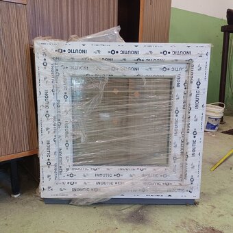 Plastove okno 60x60 - 2
