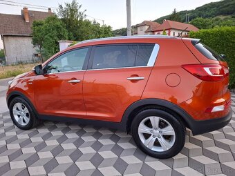 KIA SPORTAGE 2,0 CRDI 4x4,100kw,MOD.2013,125000KM - 2
