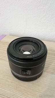 Canon RF 50mm F1.8 STM - 2