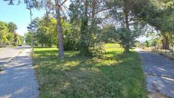 PRIEVIDZA – Staré sídlisko / DOBRÁ POLOHA / Pozemok 1350 m2, - 2
