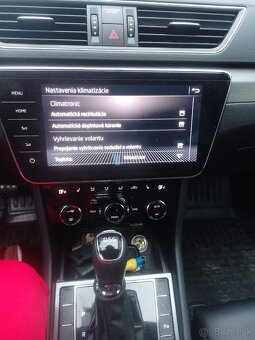 Predám Škoda Superb 3 combi obsah 1,6desel ročník 2020 DSG - 2