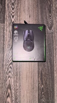 Predám hernú myš Razer viper ultimate - 2