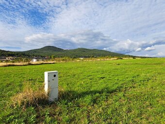 Pozemok 673 m2 v Štitároch s výhľadom na Zobor i Žibricu - 2