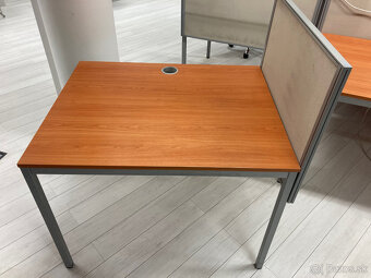 Predáma kancelársky stôl - 2