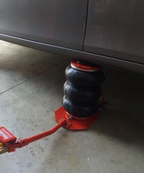 Pneumatický mechový zdvihák 3,5T, zdvih 15-42cm Vankúš - 2