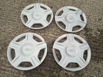 Plechové disky+puklice originál Ford + pnumatiky Goodrich - 2