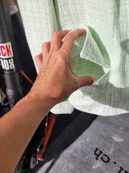 Ručne šitý kostým s vreckami (sako a sukňa), Veľkosť S. - 2