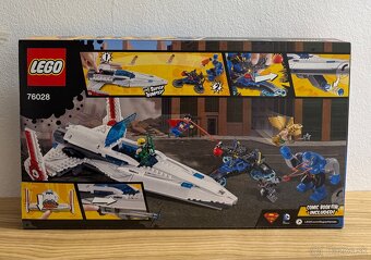 LEGO Super Heroes 76028 Invaze Darkseida - 2