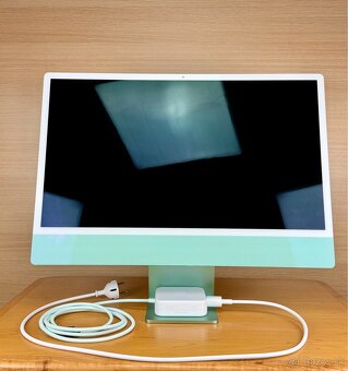 iMac 24” (2023) – M3, 256 GB SSD, 8 GB RAM - 2