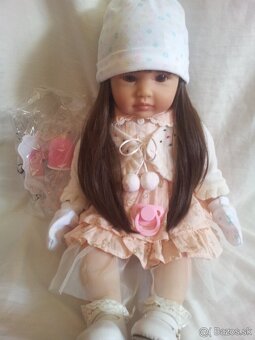 Realisticka babika s vybavou - 2