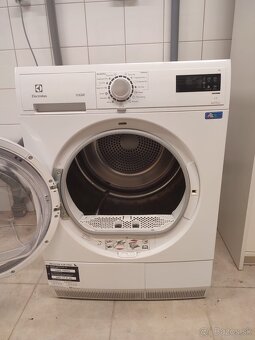 Sušička prádla Electrolux EcoCare - 2