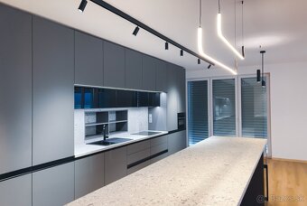 PENTHOUSE, 264 m2, absolútne centrum Žiliny - 2