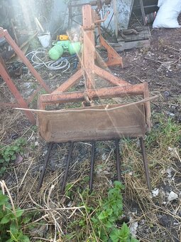 Nakladač do trojbodu - 2