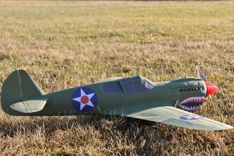 P-40 Warhawk ,RC lietadlo - 2