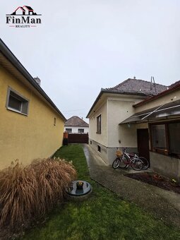 Exkluzívne na predaj priestranný rodinný dom Veľké Úľany - 2