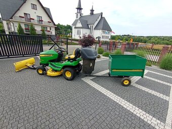 Traktorova kosačka John Deere x300 - 2