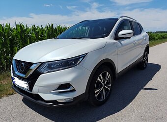Nissan Qashqai , biela perleť-panoramatická strecha - 2