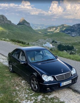 Mercedes C trieda 220 CDI Avantgarde A/T r.v.2004 - 2