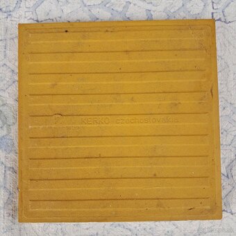 Retro technická dlažba - žltá matná - 0,20€ za ks - 2