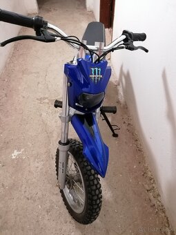 Elektromotorka HECHT - 2