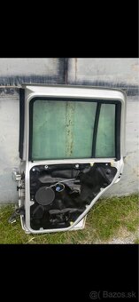 Zadné dvere jeep grand cherokee - 2