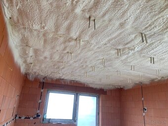 Striekaná penová izolácia - 2