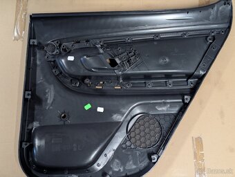 Predám ľavý zadný tapacir na Fabia 2 hatchback - 2