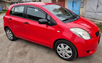 Toyota Yaris 1,0 , 51kw, 5d. hatchback, 5-st. manuál - 2