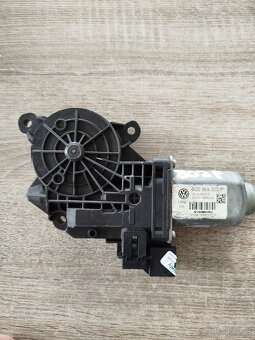 Motor stahovania okna fabia 2 - 2