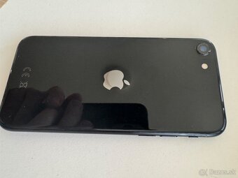 Predam iPhone SE 2020 128gb - 2