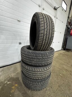 215/55R17 - 2