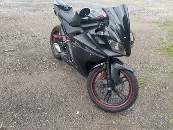 Yamaha YZF-R125 - 2