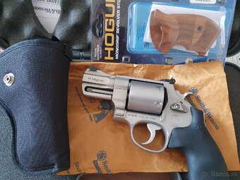 Predám revolver smith & wesson 629, perform.center, 44 mag - 2