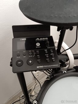Alesis nitro max - 2