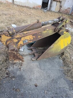 Rozpredam Hon UN 053 - 2