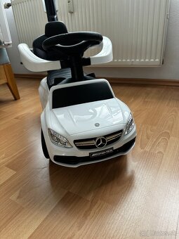 Predám odrážadlo s vodiacou tyčou Mercedes Benz AMG C63 - 2