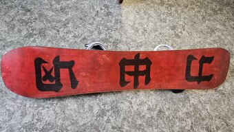 Snowboard YES Viazanie burton - 2