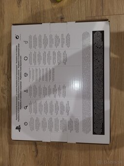 Playstation 4 Slim + 2. ovládač - 2