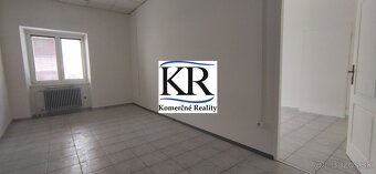 42 m2 kancelária na prenájom, 350,- €/mes. plus energie, Tre - 2