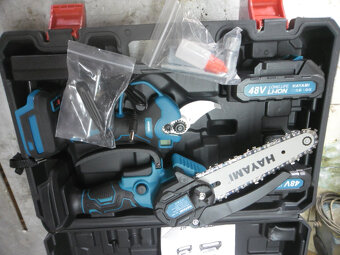 AKU vivetvovacia pílka+AKU nožnice v kufríku - 2