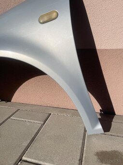 Predný blatnik VW Golf 4 LB7Z - 2