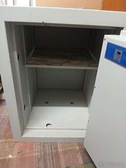 trezor nábytkový TLA 7 dvojzámkový - 2