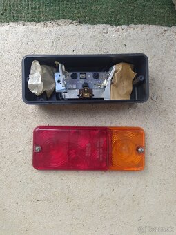 Odrazky a zadné svetlo - 2