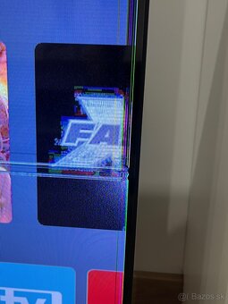 TV Hisense 65E7KQ - na diely - 2