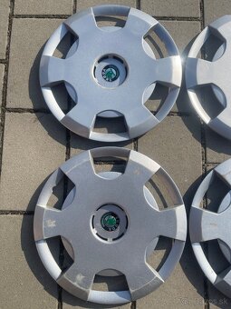 Kryty kolies,puklice Škoda Fabia r15" - 2