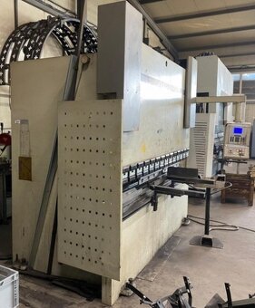 Nabízíme Použitý ohraňovací lis E-30160, r. v. 2006 - 2